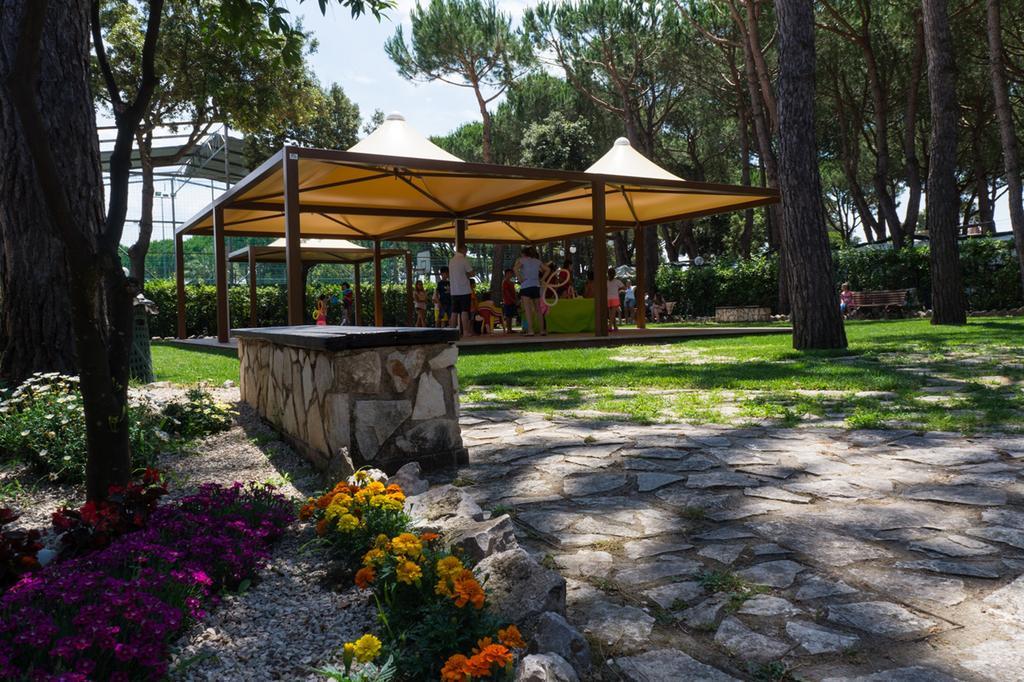 Holiday Village Fondi Dış mekan fotoğraf
