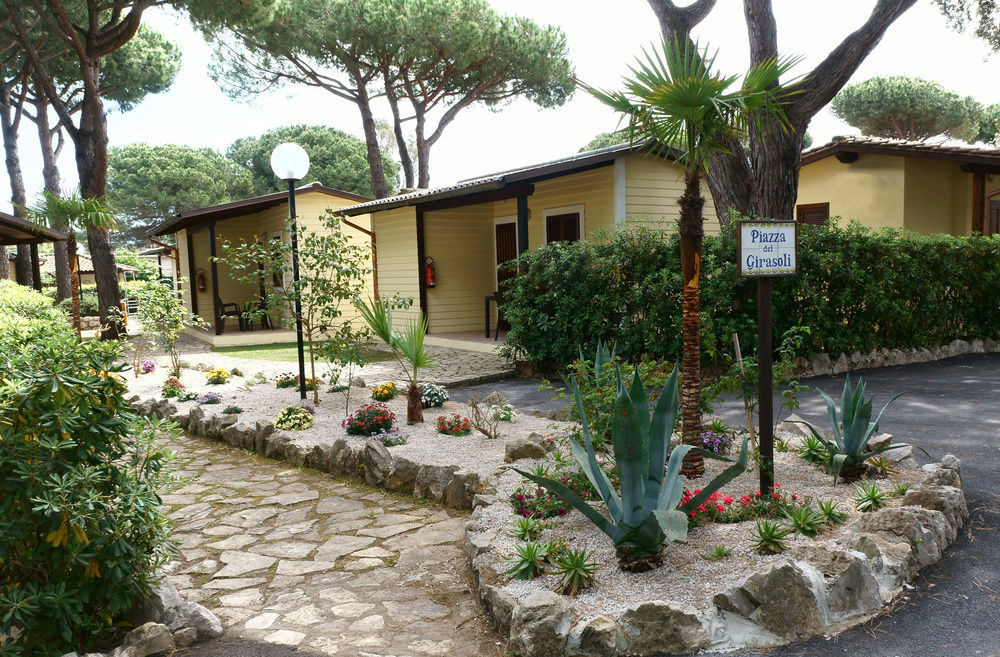 Holiday Village Fondi Dış mekan fotoğraf